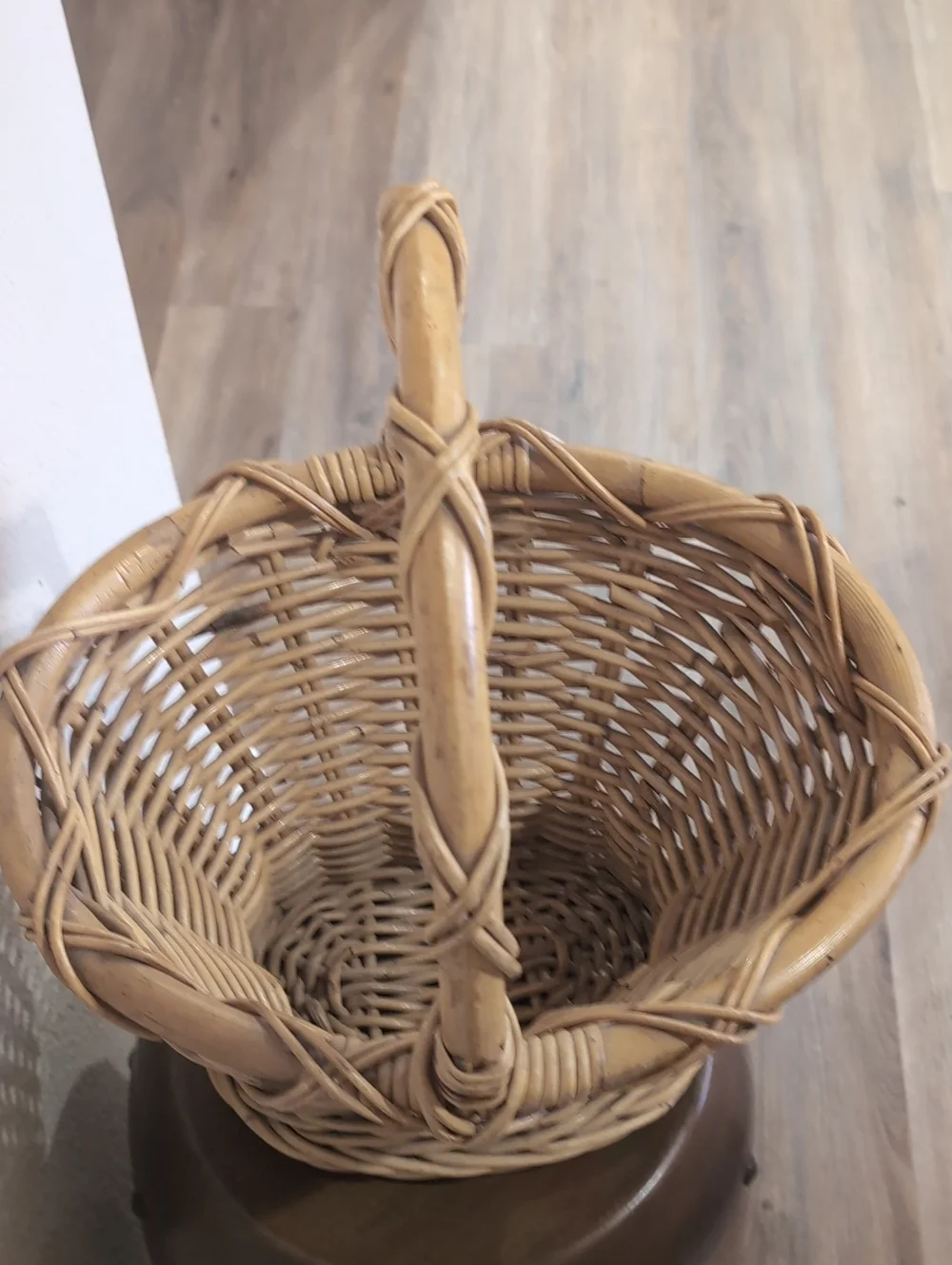 Sturdy Vintage Woven Wicker 60's 70's Wicker Hourglass Gathering Basket